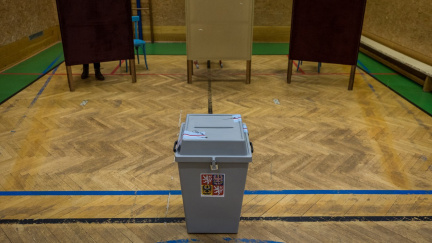 O místa ve Sněmovně bude letos soupeřit 26 uskupení, o čtyři více než minule