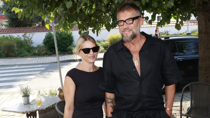 Tak přeci existuje! Bořek Slezáček konečně ukázal partnerku ve společnosti