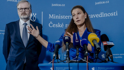 Decroix má důvěru premiéra Fialy, Blažka vyzval, aby se veřejně nevyjadřoval