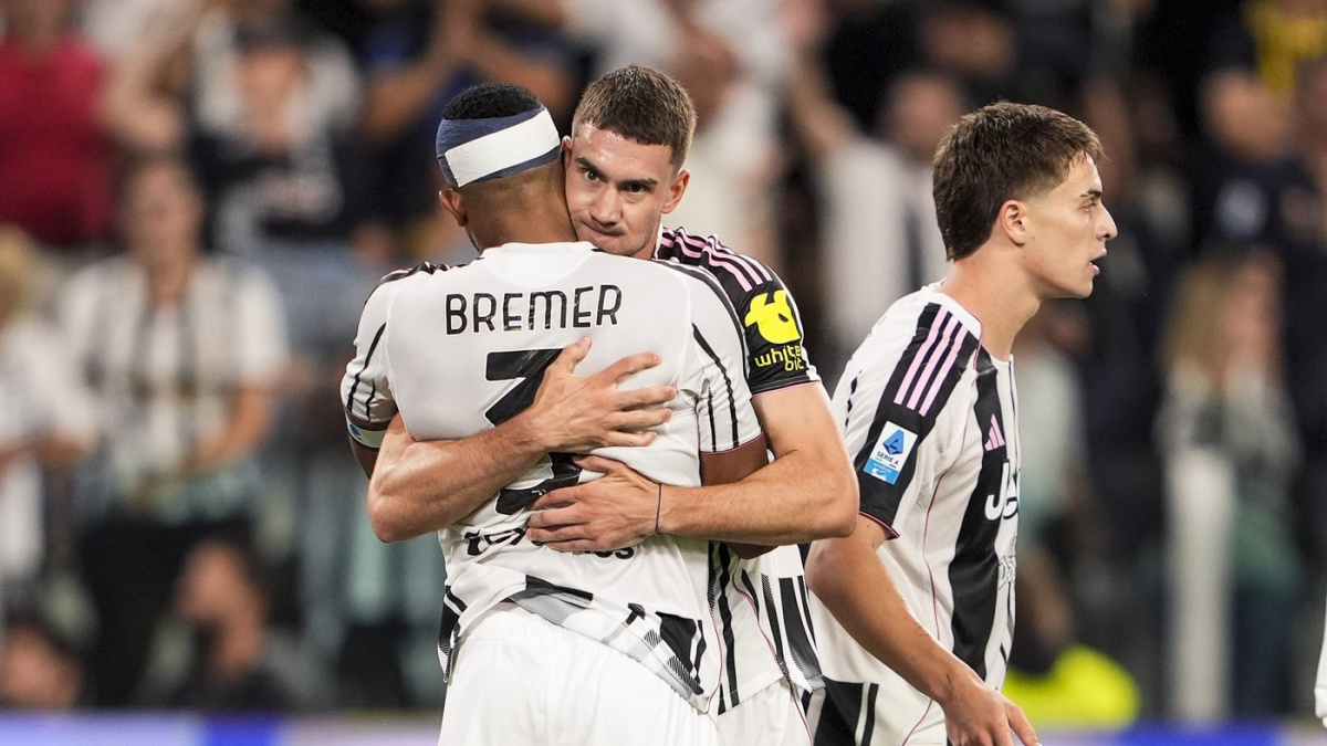 Juventus vstoupil do italské ligy domácím vítězstvím 2:0 nad Parmou