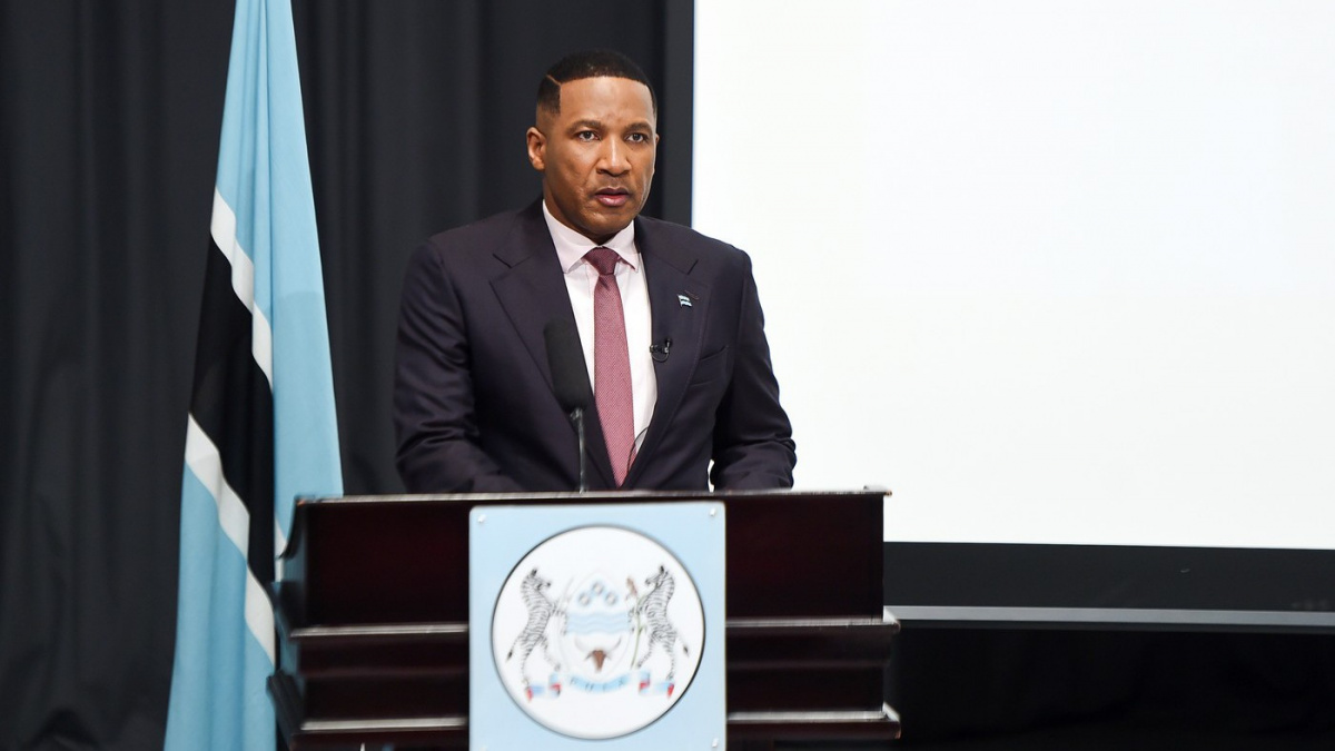 Botswana vyhlásila nouzi v oblasti veřejného zdraví, docházejí jí léky i obvazy