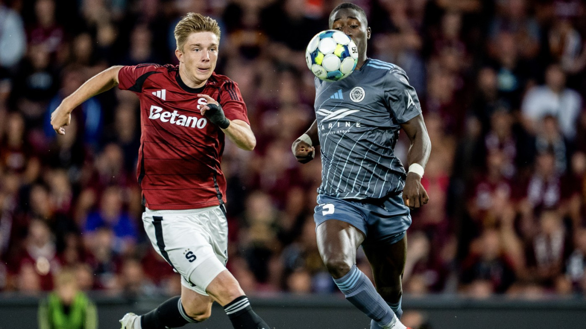 Fotbalisté Sparty navzdory prohře v Rize postoupili do Konferenční ligy