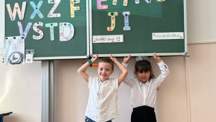 Máte doma prvňáčka? Psycholožka odhaluje, co většina rodičů podceňuje při nástupu do školy