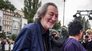 Bolek Polívka bude dědeček! Partnerka jeho syna čeká dítě, prozradila i pohlaví