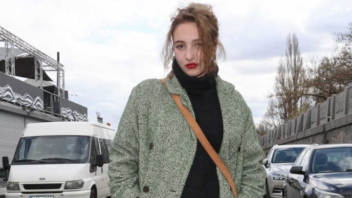 Takhle vypadá, když tančí u tyče! Dcera slavné herečky ukázala svůj kabaretní ohoz. Moc toho nezakrývá