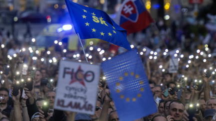 V Bratislavě se demonstrovalo proti Ficovi, podle pořadatelů šlo jen o začátek