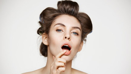 Objevte triky, jak mít rty déle plné, svůdné a bez známek stárnutí