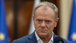 Polsko zneškodnilo dron nad vládními budovami, zadrželo Bělorusy, oznámil Tusk