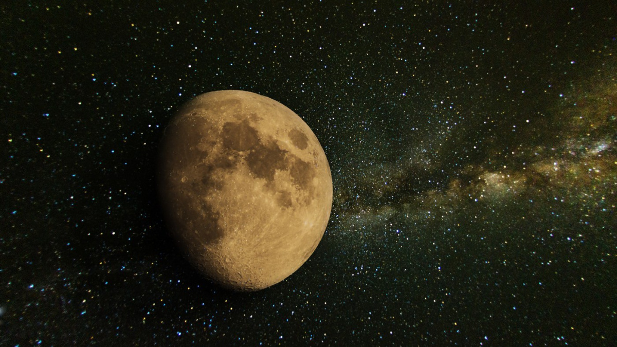 Měsíc byl možná kdysi živým světem