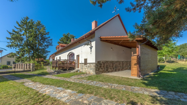 Lety garážové stání