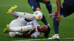 Bayern Mnichov vyhrál po Kaneově hattricku 4:1 nad Hoffenheimem, skóroval Coufal