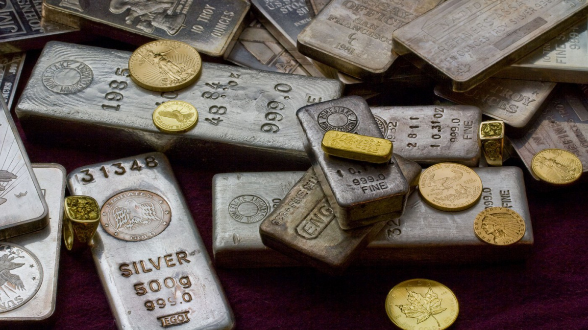 Objem obchodů s zlatem a stříbrem v ČR za dekádu stoupl trojnásobně na 12 mld Kč