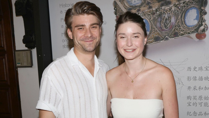 Nová láska prozrazena! Seriálový sympaťák se dal dohromady s dcerou slavného herce