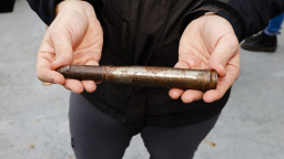 Balt skrývá miliony tun bomb, ty míří na naše talíře