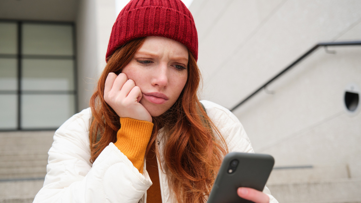Pozor na tyhle zprávy na telefonu, podvodníci mají nový trik