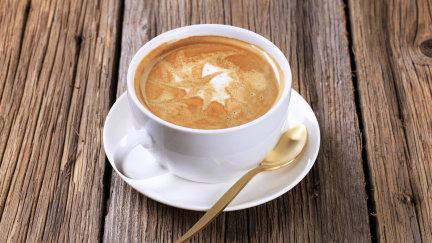 Toto je nejdražší šálek kávy na světě. Z částky i důvodu ceny se vám protočí panenky