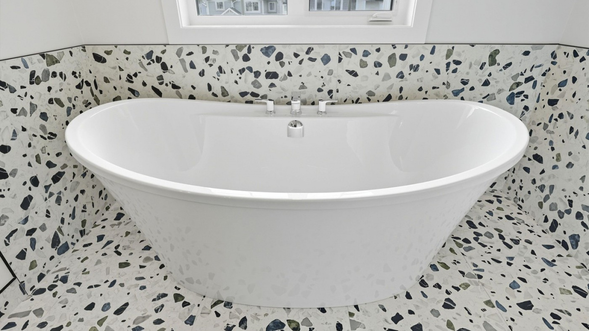 Smrtící koupel: Matku tří dětí zabil ve vaně telefon!