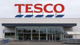 Tesco shodilo bomby: Akční ceny na jídlo i pití vás donutí běžet do obchodu