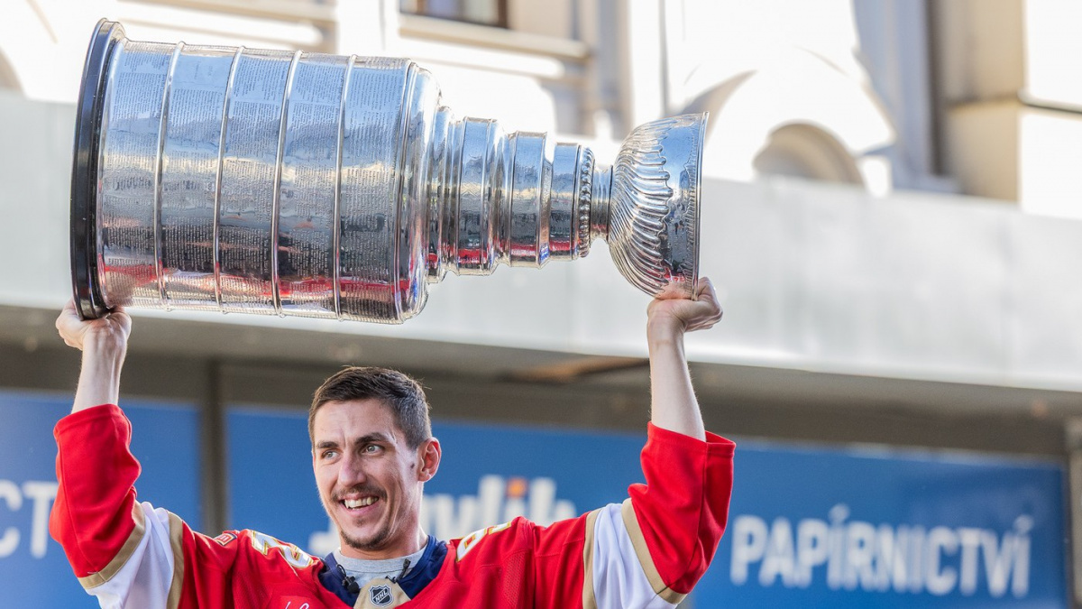 Olympiáda bude bez Noska, vítěz Stanleyova poháru má poraněné koleno