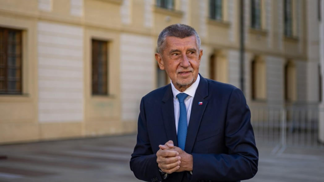 Opozice a vláda se hádají kvůli povolenkám. Kdo to ale nakonec zaplatí?