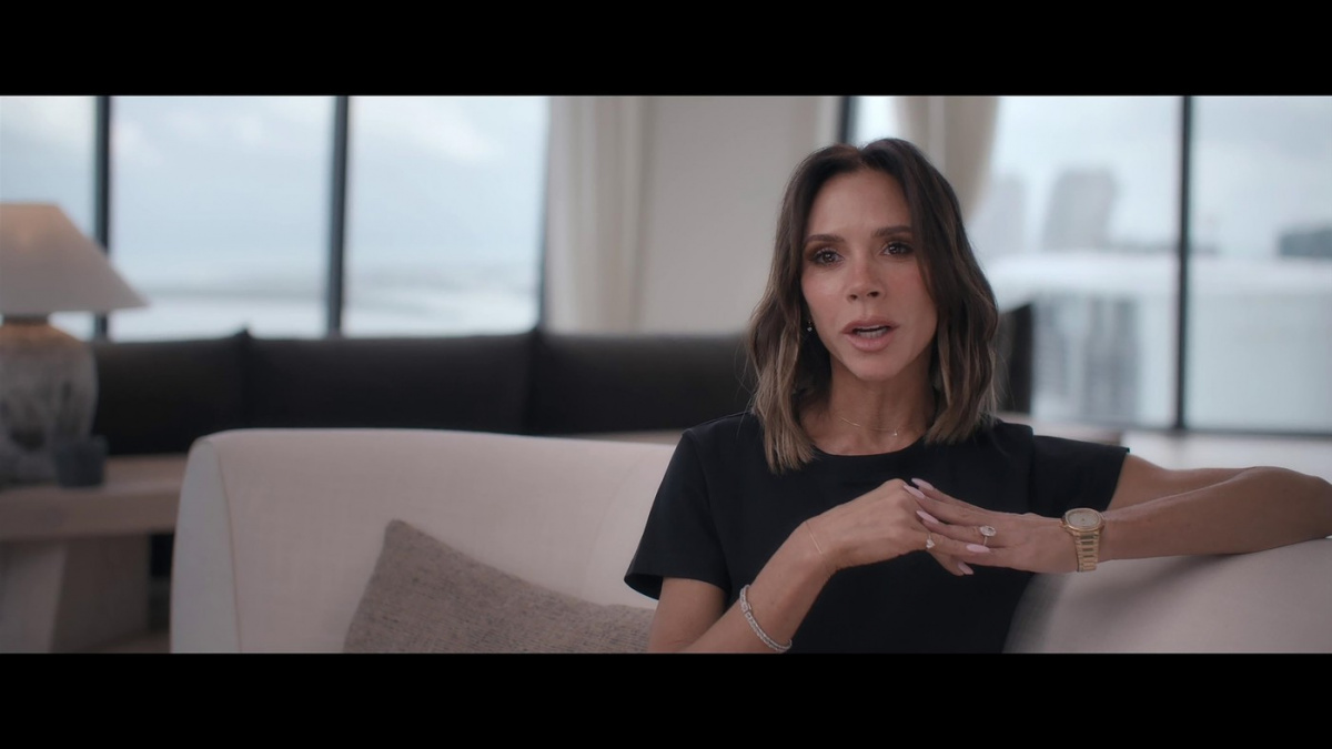 Ví, co sluší ženským křivkám!: Victoria Beckham umí dokonale vyzdvihnout to, co má být vidět