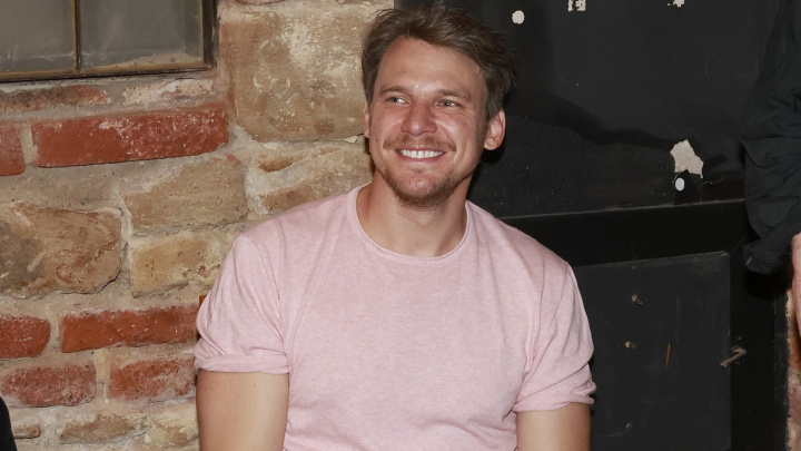 Hlas je pryč! Vojta Dyk skončil na kapačkách a musel přesunout koncerty