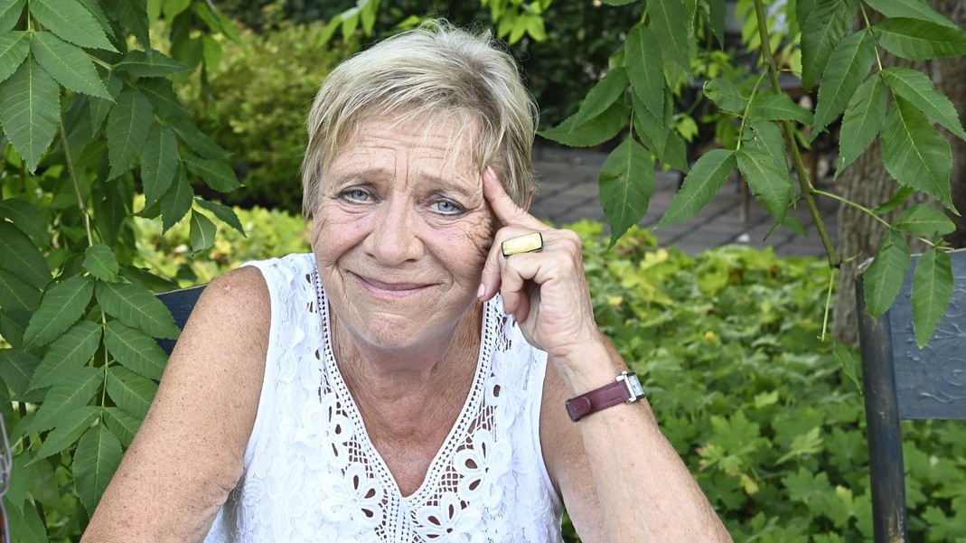 Hvězda Ulice si veřejně stěžuje na kolegy, ti vrací úder: "Nevydrží deset vteřin nemluvit o Ukrajině a Rusku!"