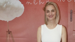 Omámila ho buchtou! Slavná zpěvačka našla štěstí s o 14 let mladším zpěvákem