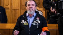 Atentátníkovi, který zranil slovenského premiéra Fica, uložil soud 21 let vězení