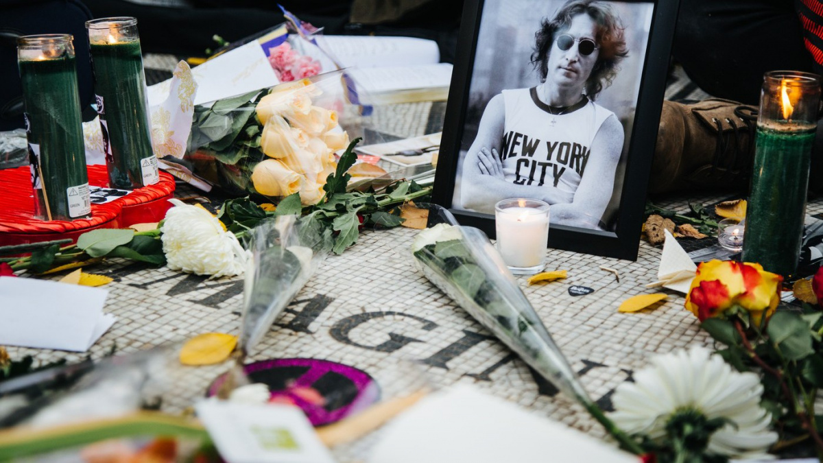 Vrah Johna Lennona znovu promluvil: Děsivé přiznání po 45 letech!