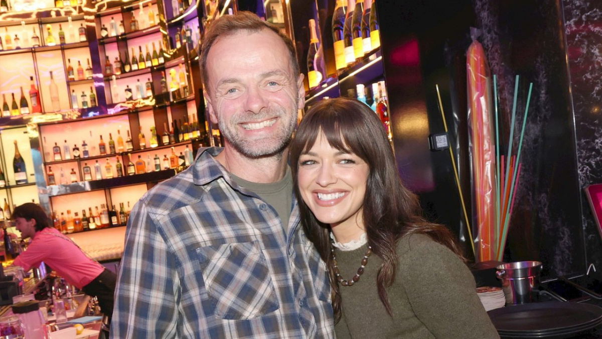 Konec tajností! Zpěvačka a slavný herec vyrazili na první veřejné rande a jen zářili štěstím