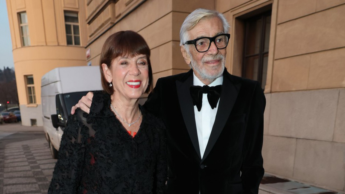 Do smíchu jí nebylo! Nečekaný host: Andrea Bartošková si konečně vyšla mezi lidi