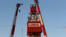 Putin dostal další ránu! Amerika udeřila na ruský ropný kolos