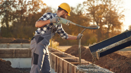 Nevyhazuje lógr! Kávová sedlina v betonu je revoluční objev pro stavebnictví