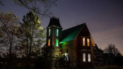 V dopise stálo: "Rád bych vás seznámil s tajnými místnostmi domu, který jste koupili"