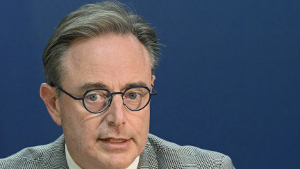 Média si všímají neúspěchu lídrů EU v přemlouvání Belgie o půjčce pro Ukrajinu