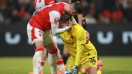Fotbalisté Slavie porazili Ostravu 2:0 a v lize po třech zápasech zvítězili