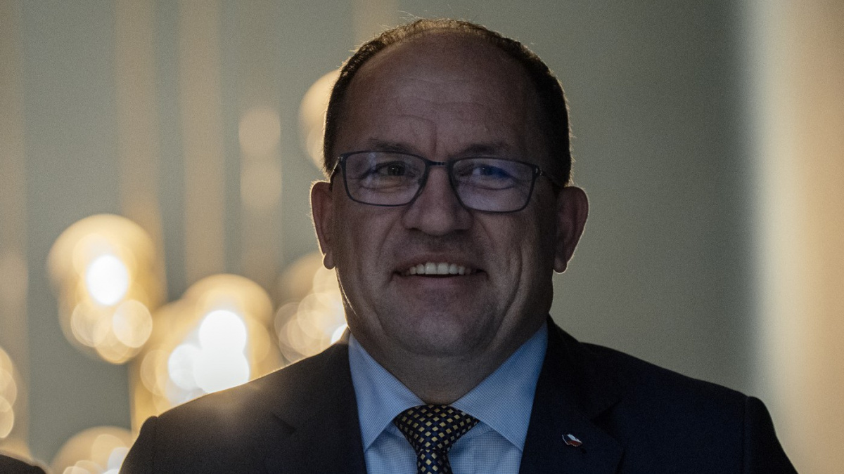 Výborný: Vláda pošle rozpočet do Sněmovny, jakmile bude zvolený předseda