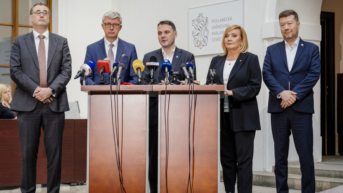 ANO, SPD a Motoristé podepíšou koaliční smlouvu a představí program