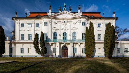 Poklad barona Liebiega objevili archeologové na zahradě zámku Nový Falkenburk