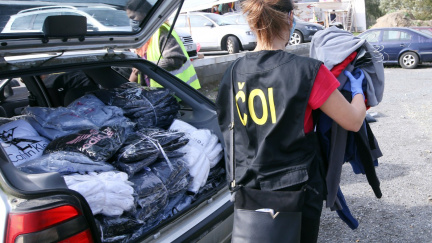 Češi ročně utratí 28 miliard za padělky. V ohrožení jsou zdraví i státní rozpočet