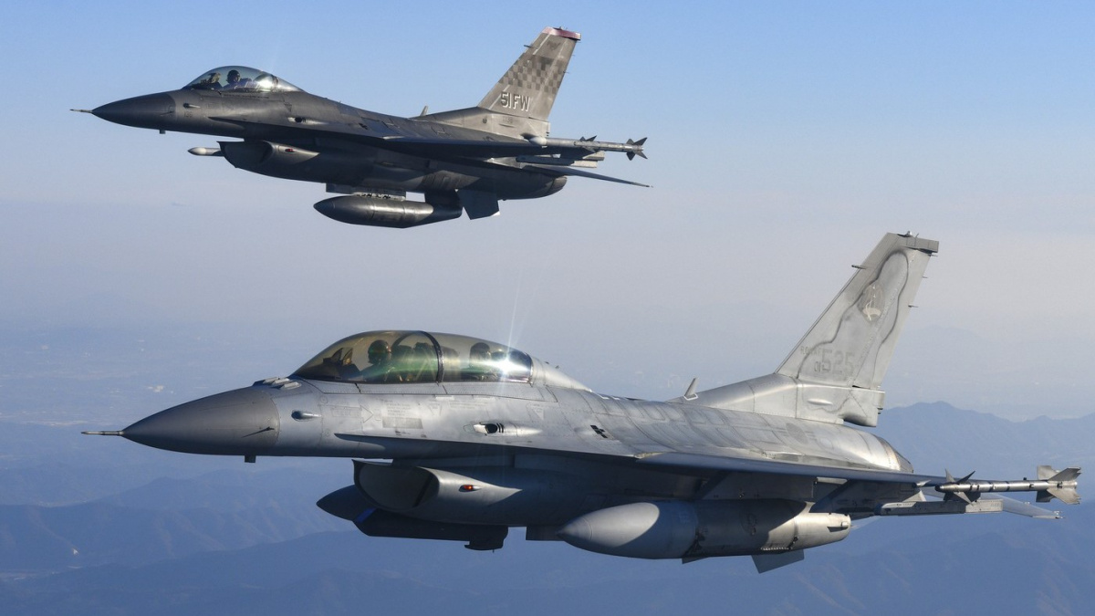 Rumunsko koupilo stíhačky F-16 za jedno euro. Ďábel ale tkví v detailech