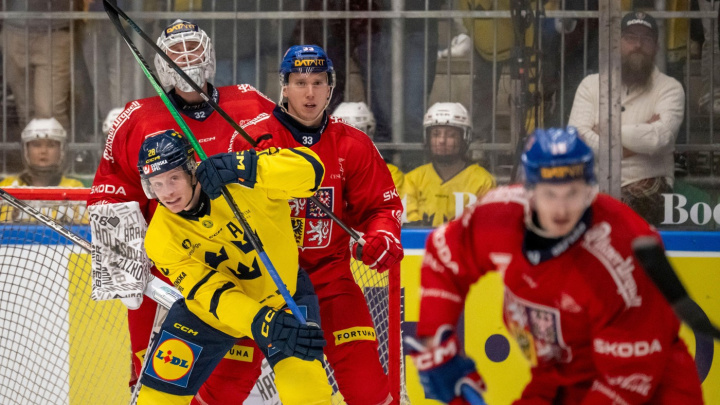 Čeští hokejisté na úvod sezony podlehli na Finských hrách Švédům 1:3