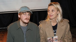 Partneři v hudbě i životě: Slavná zpěvačka našla lásku s o 14 let mladším kolegou