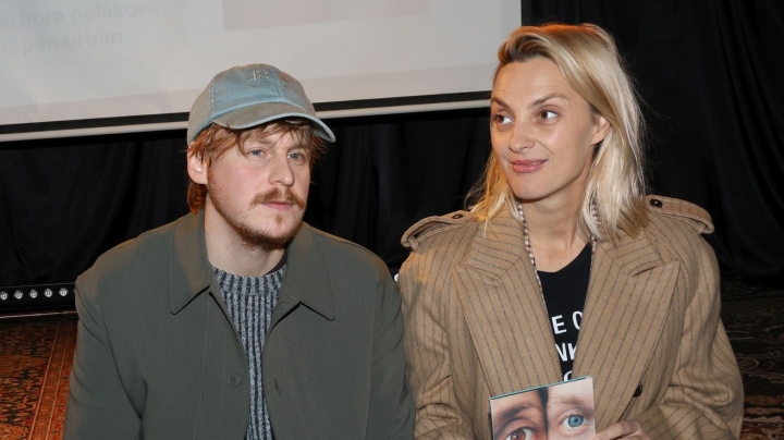 Partneři v hudbě i životě: Slavná zpěvačka našla lásku s o 14 let mladším kolegou