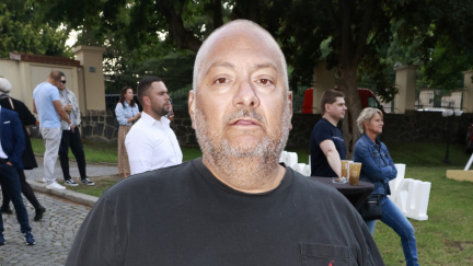 Strach o slavného moderátora: Patrik Hezucký skončil na vozíku!