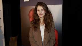 Sára Sandeva - úvodka