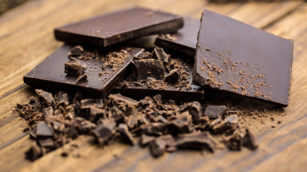 Hořká čokoláda vás může udělat chytřejším. Ale jen pokud ji jíte správně