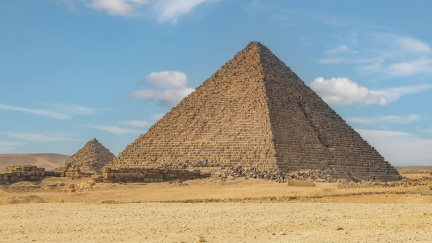 Neuvěřitelné. Nejmenší pyramida v Gíze možná skrývá utajený vstup