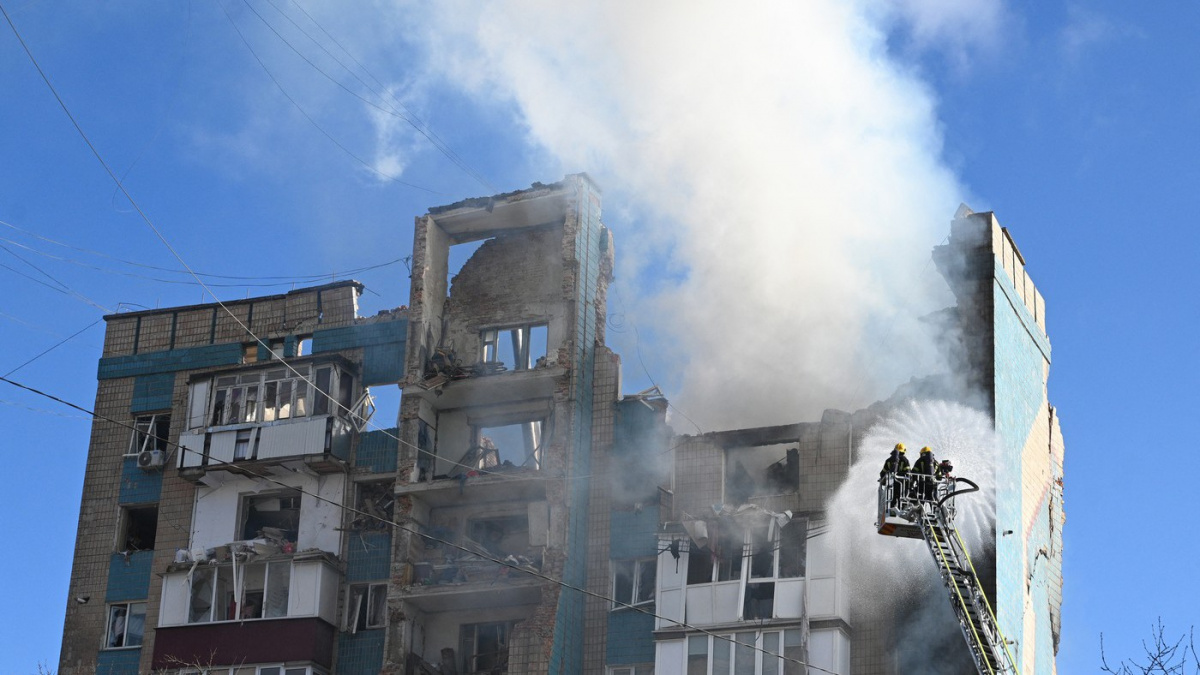 V Ternopilu je po ruském útoku už 25 mrtvých, informovali záchranáři